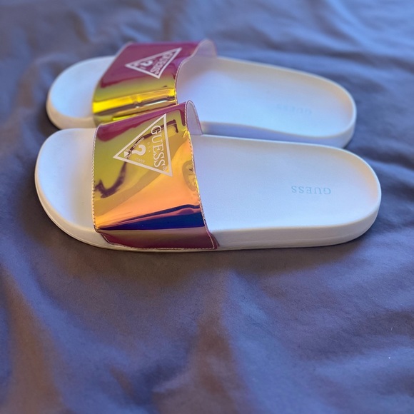 GUESS Pool Slides Iridescent Holgraphic - Picture 3 of 7